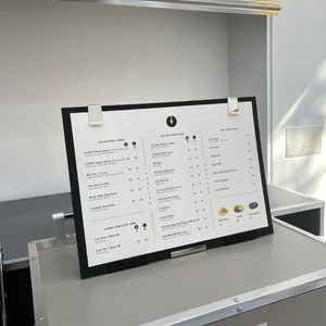Bảng Menu Để Quầy ADOR Khắc Logo [ĐỌC MÔ TẢ], Kẹp Menu A3 Bằng Gỗ, Bảng Gỗ Menu Có Chân Đứng