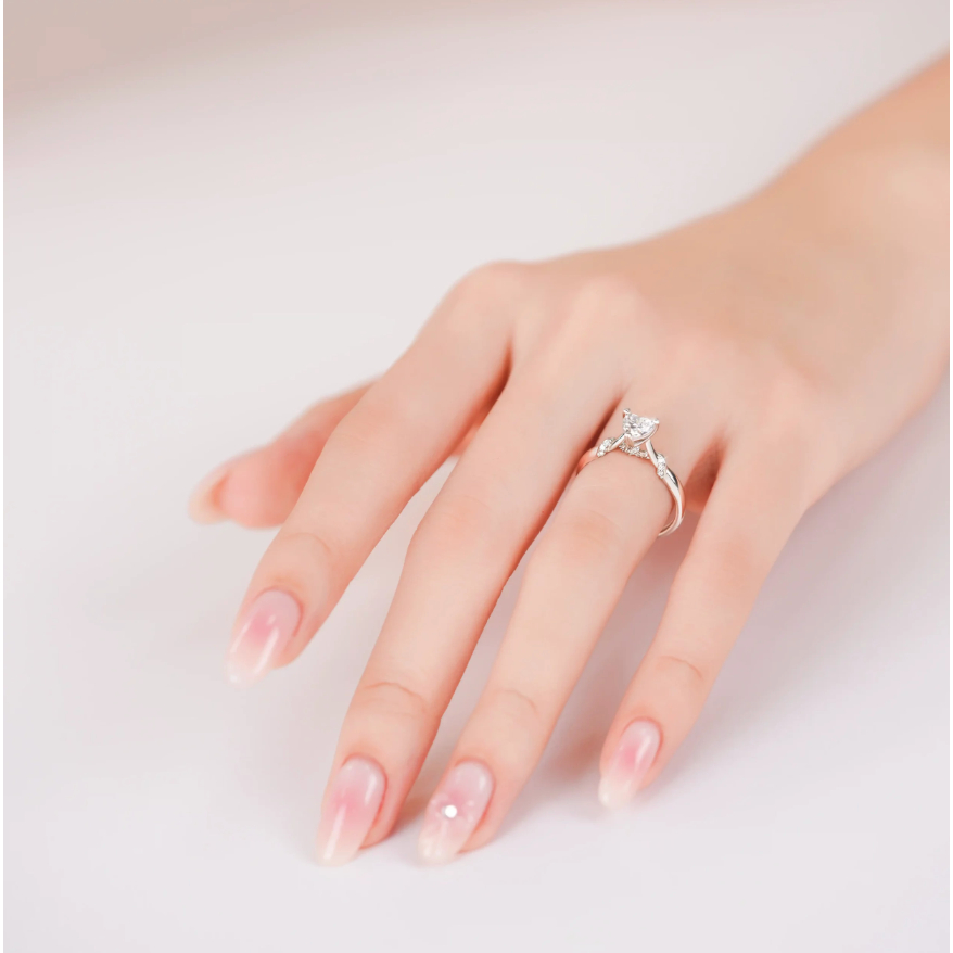 [CHAT TRƯỚC KHI ĐẶT] Nhẫn Cầu Hôn Tierra Satin Plait NCH8415 Vàng 14K 18K, Tấm CZ/ KC, Đính Chủ Trái Tim Đá CZ