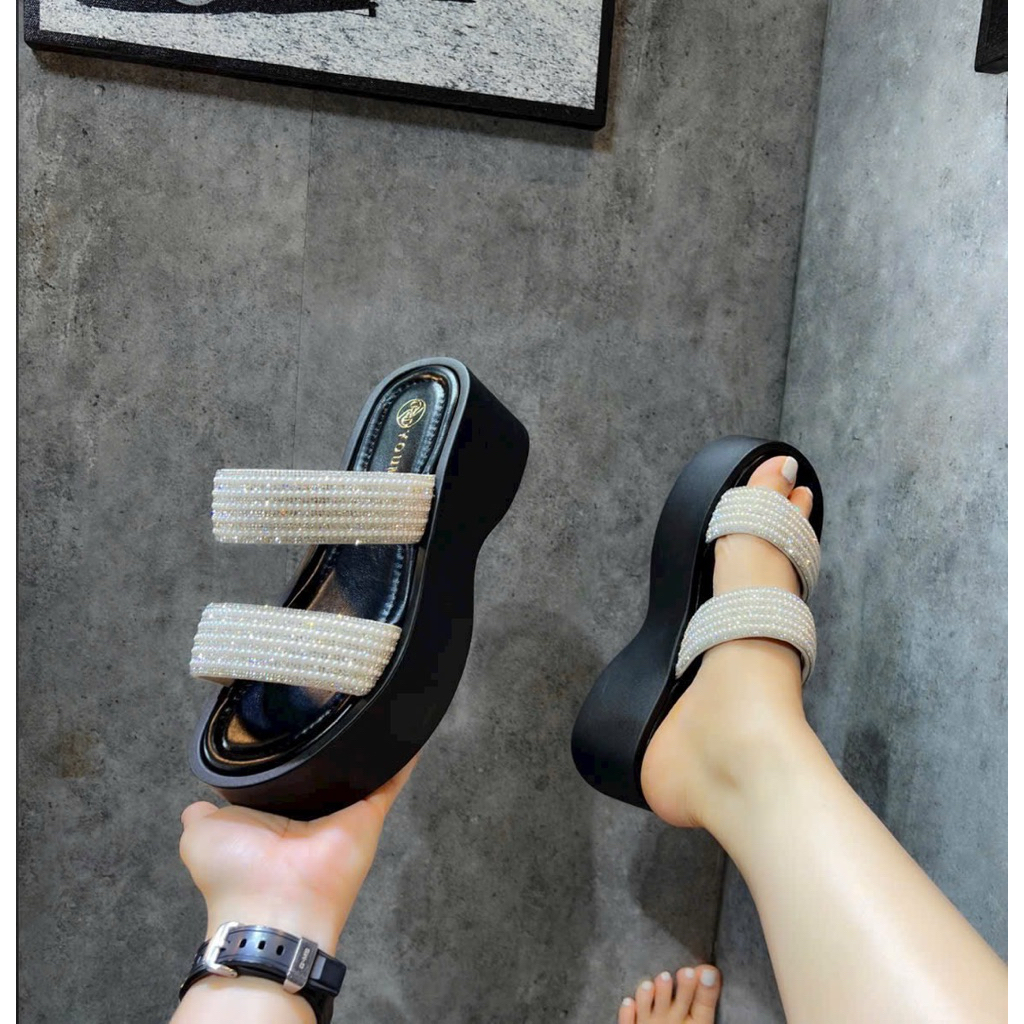 🕶️👠🎒👜…Lê xuồng đá