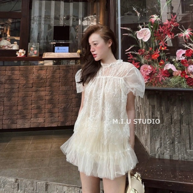 MIU.STUDIO • “Virey Set” Set áo ren hoa tay ngắn bồng thiết kế cổ bèo phối lưới cao cấp kèm váy ngắn xoè tiểu thư ( sẵn)