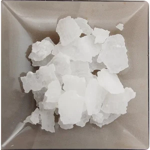 Chất tạo đặc / gel trong dầu gội: PEG - 150 Distearate (PEG 150)