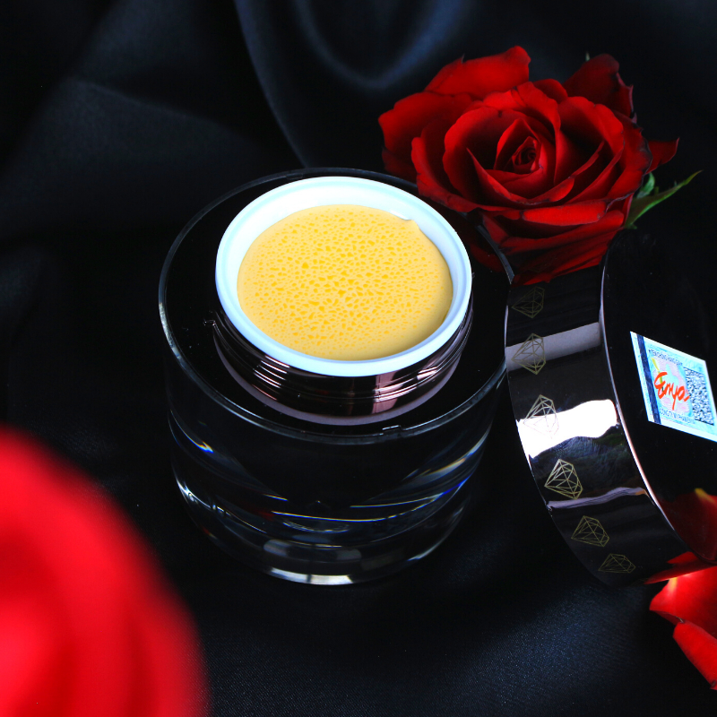 Kem Dưỡng Trắng Da Cao Cấp Holy Care Đài Loan Black Diamond 25G | Chất kem nén sử dụng lâu
