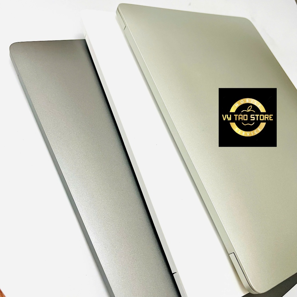 MÔ HÌNH ĐẠO CỤ MÔ PHỎNG TRƯNG BÀY MAC BOOK 13.3INCH MÀU XÁM, TRẮNG, BẠC CAO CẤP TỈ LỆ (1:1) CÓ LOGO TÁO
