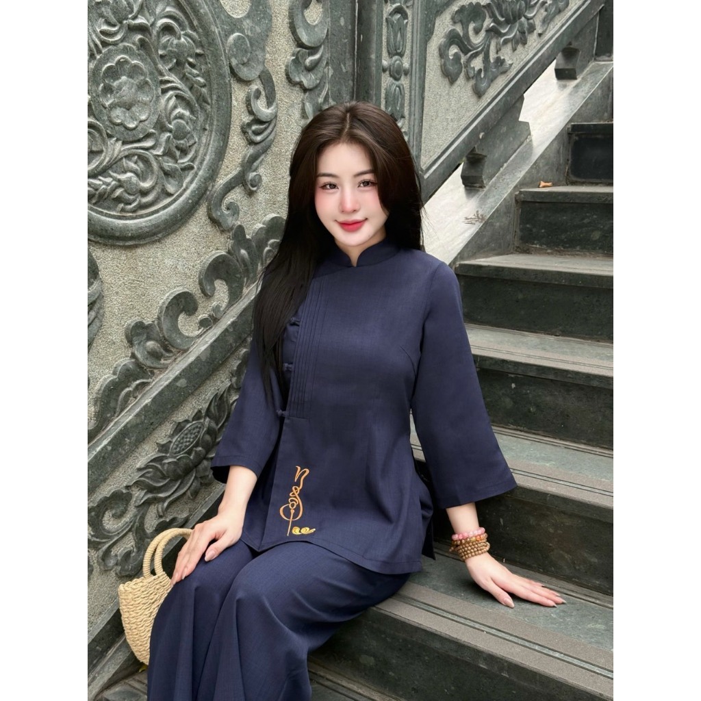 Đồ lam đi chùa cổ tàu thêu chữ Ngộ vải đũi thái mềm mịn Pháp phục lễ chùa tay lỡ cúc bọc chiết eo Sang trọng