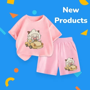Bộ Đồ Hè Cho Bé – Hình Cừu Trắng Ngồi Xe Ô Tô Vàng, Cotton Co Giãn Êm Dịu (M 238)