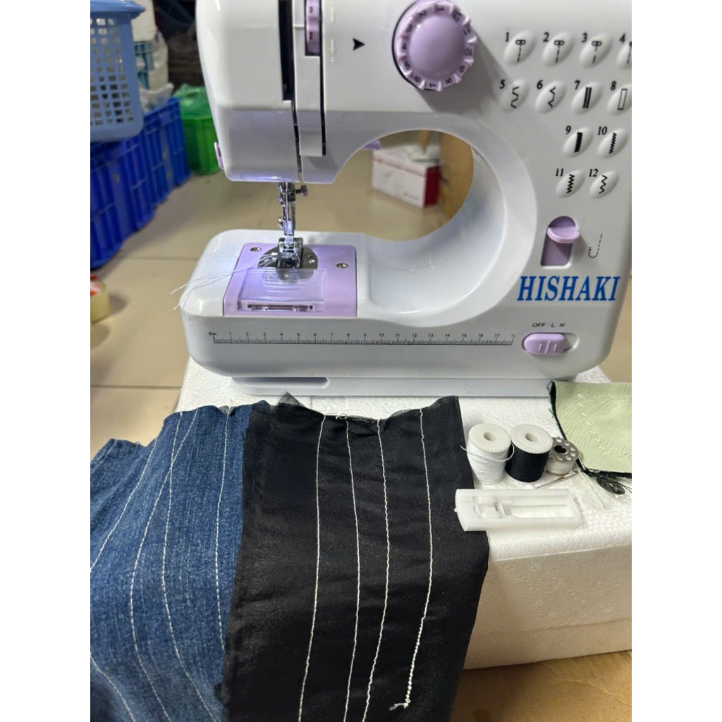 Máy may mini gia đình, 12 mũi may, vắt sổ, may bằng chân vịt, may lớp vải cùng lúc ẢNH THỰC TẾ