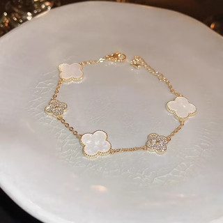 Lắc tay van hồng trắng mạ vàng đính đá xinh cổ 4 lá may mắn