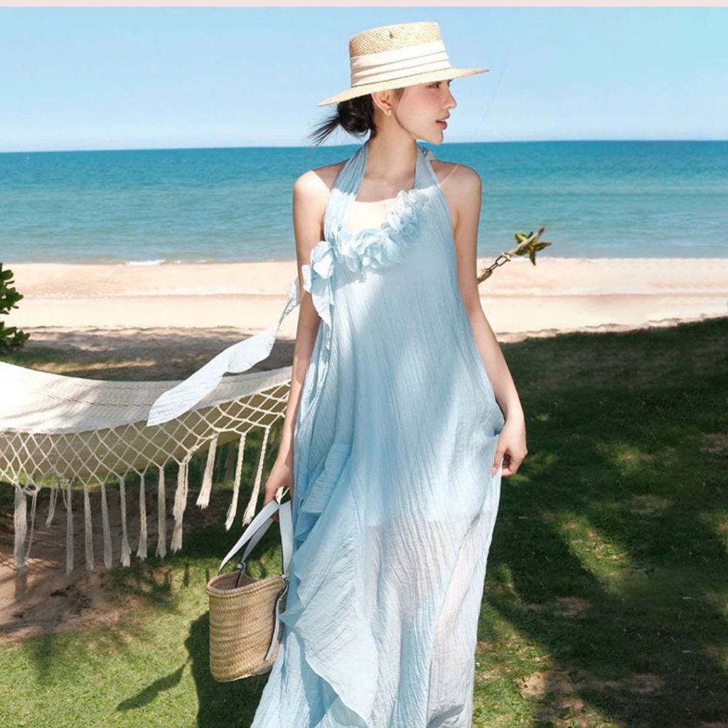 YNN STUDIO Đầm cổ yếm hở lưng đi biển dáng dài maxi hoa 3D (Dáng xuông rộng ko chiết eo)