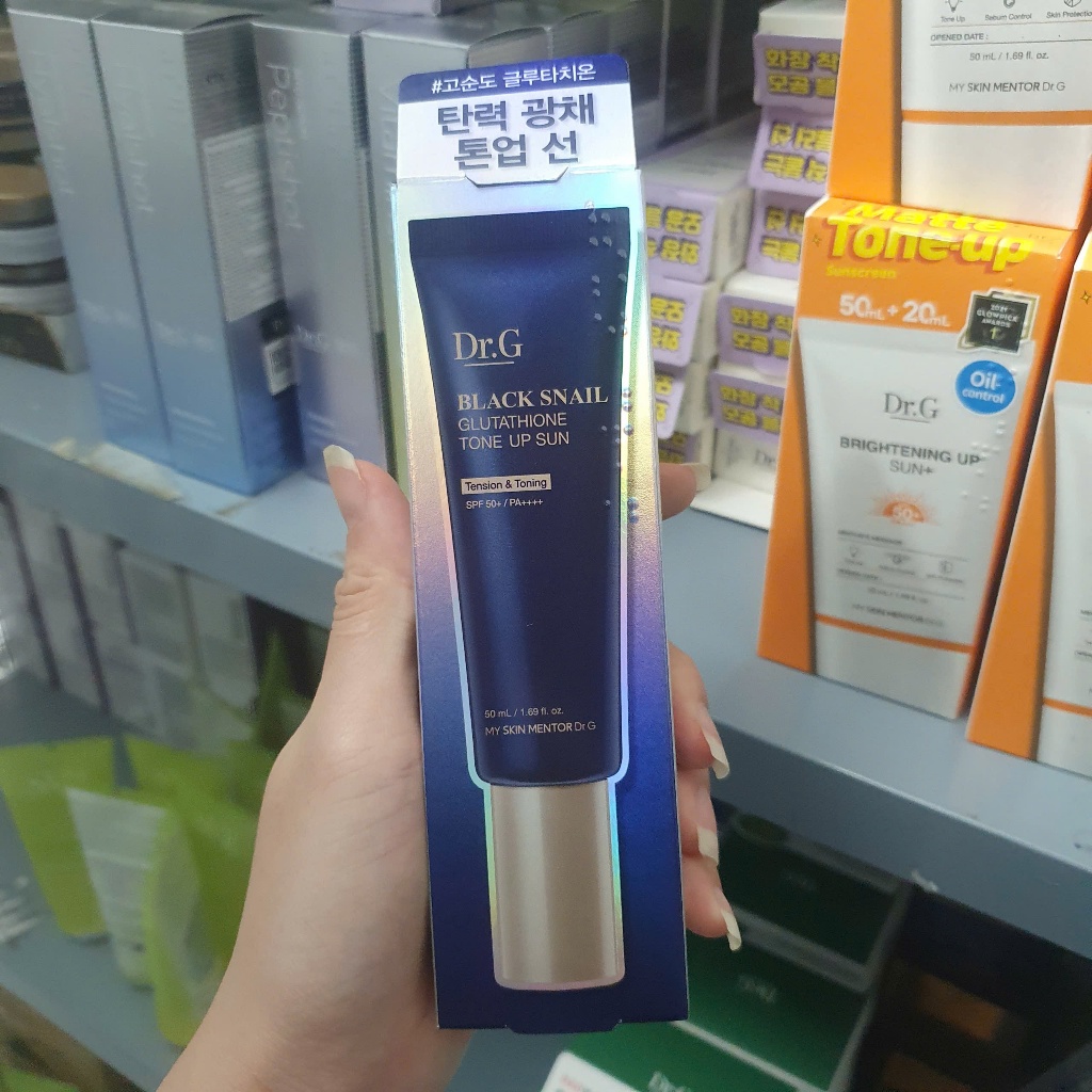 Kem chống nắng Dr.G Black Snail Glutathione Tone Up Sun SPF50+ PA++++ nâng tông dưỡng sáng da 10ml/50ml
