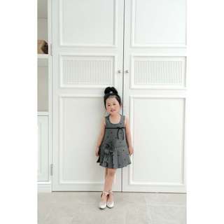 Váy Xám Hoa Thủ Công Mẹ & Bé Laci Kids