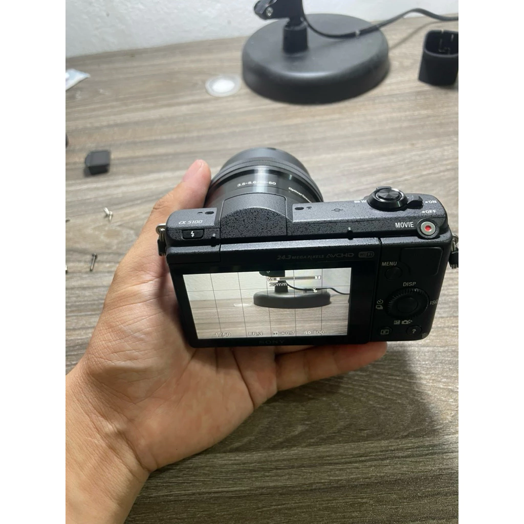 Sony A5100 + lens kit đen và trắng like new