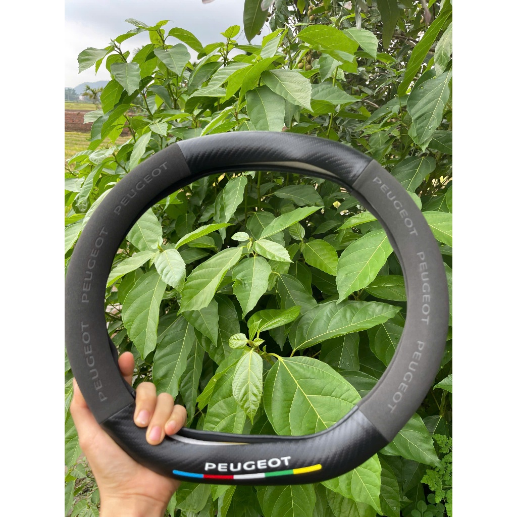Vỏ bọc vô lăng xe hơi Peugeot 2008 3008 5008 408 loại carbon d cut 2 đầu có lỗ thông hơi thoáng khí cao cấp