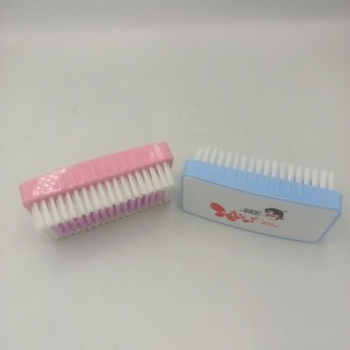 Bàn chải giặt quần áo nhiều màu, siêu bền, siêu rẻ.