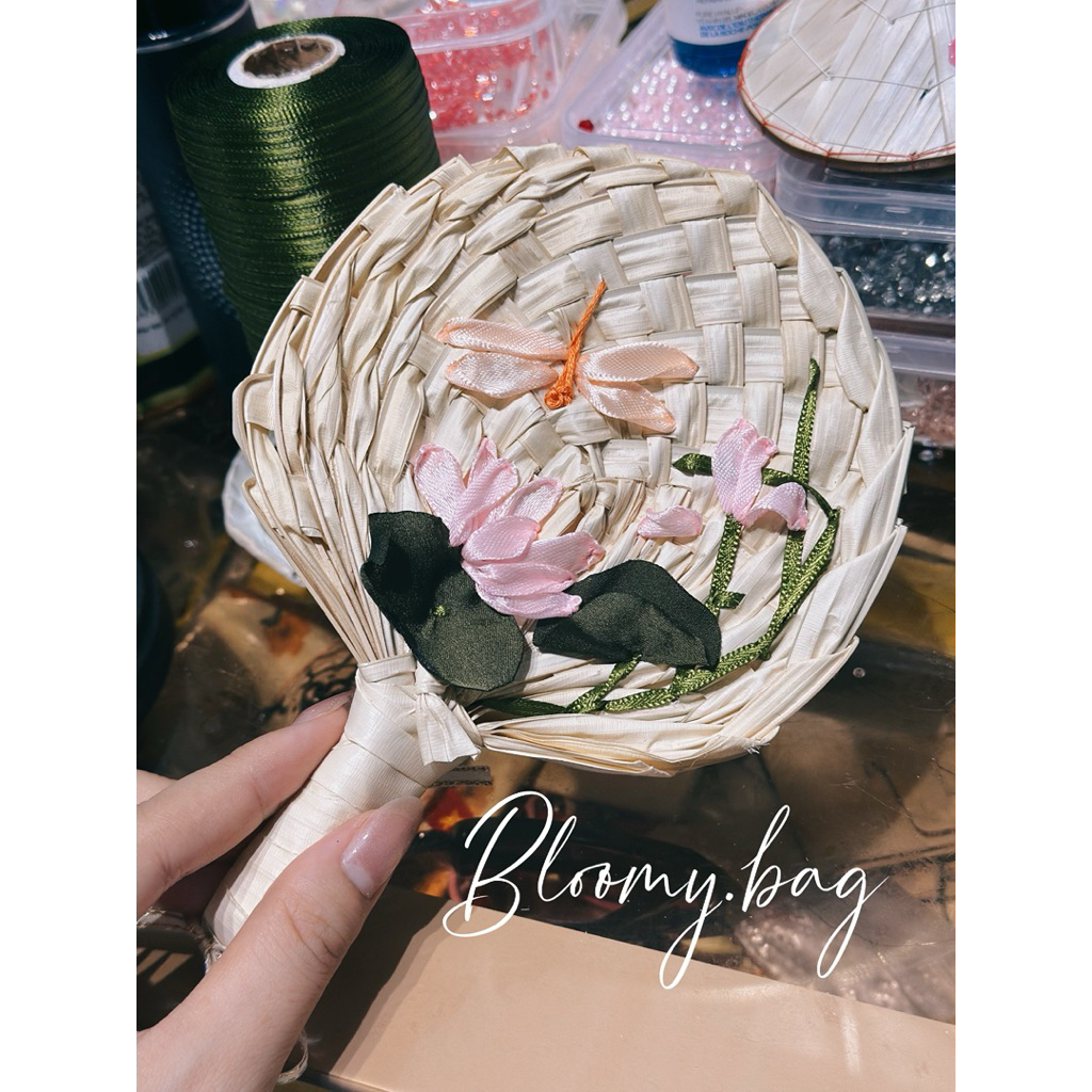 Charm quạt mo thủ công Việt (phụ kiện treo túi xách)