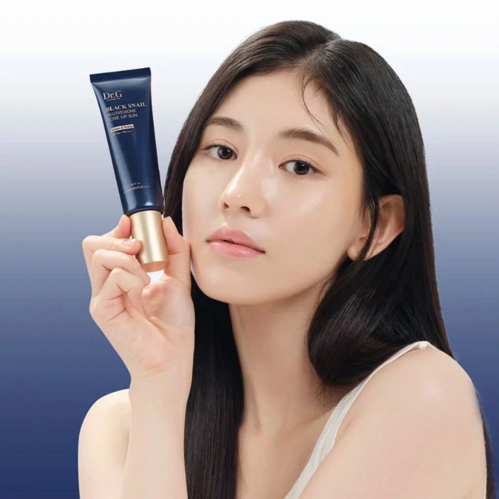 Kem chống nắng Dr.G Black Snail Glutathione Tone Up Sun SPF50+ PA++++ nâng tông dưỡng sáng da 10ml/50ml