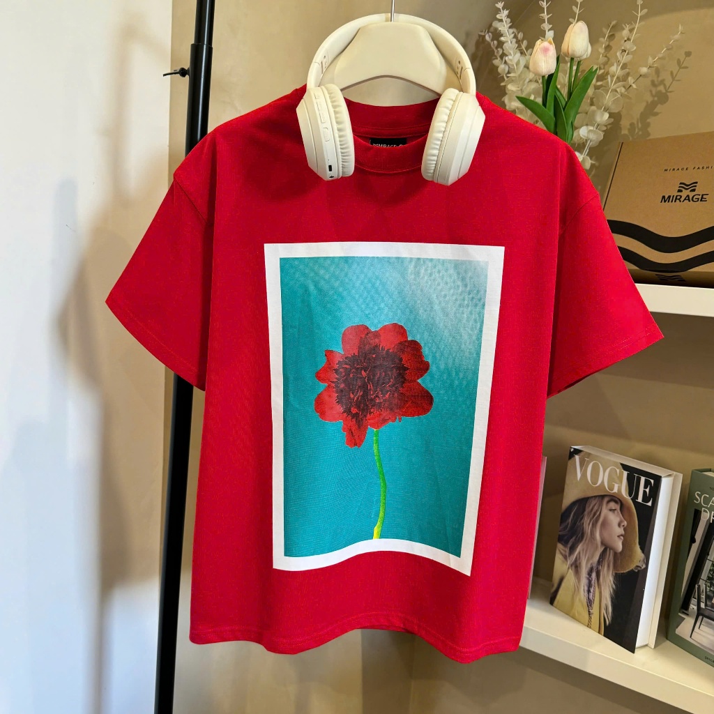 Áo Thun Mirage Bảng Hoa Đỏ Trendy Local Brand Chất 100% Cotton Mềm Mịn Thoáng Mát.