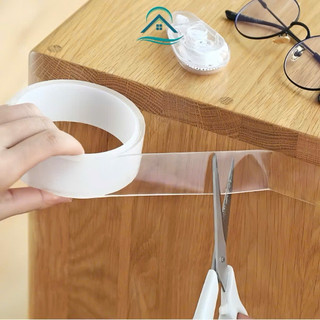 Băng keo hai mặt trong suốt siêu dính, bám chặt trên mọi bề mặt, phù hợp cho trang trí tường chắc chắn.