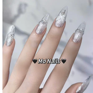 Nail Box Thiết Kế Nhũ Flash Trong Suốt Đầu Móng Cho Cô Dâu M34