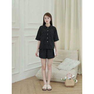 𝗛𝗮̀𝗻𝗴 𝗰𝗵𝗶́𝗻𝗵 𝗵𝗮̃𝗻𝗴 Bộ đồ ngủ mặc nhà Pyjamas Thì Thầm cổ sen chấm bi xinh form rộng- SHOP
