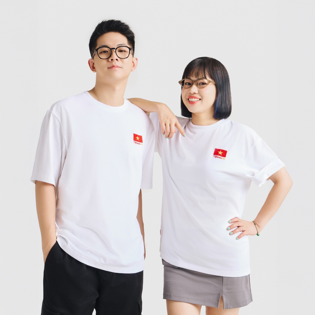 Áo phông thêu Cờ đỏ Sao vàng unisex người lớn CANIFA S áo thun Vietnamese GG 5TS25S051