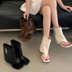 Giày Bốt Xương Cá Mijili Cổ Ngắn Đế Cao 5cm Thời Trang Hot Girl 2025