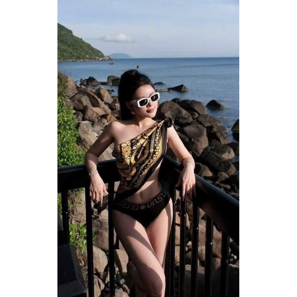 Khăn lụa hoạ tiết Versace nhiều màu