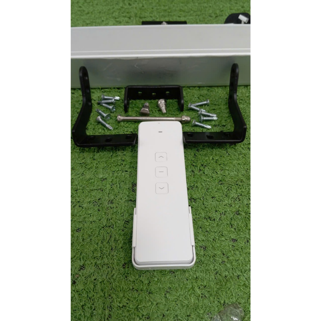 Motor xích thẳng 220V hành trình 50cm tích hợp cảm biến mưa dùng làm cửa sổ, giếng trời tự động
