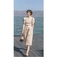 Set linen áo croptop tay bồng khuy bọc phối quần lửng A2285
