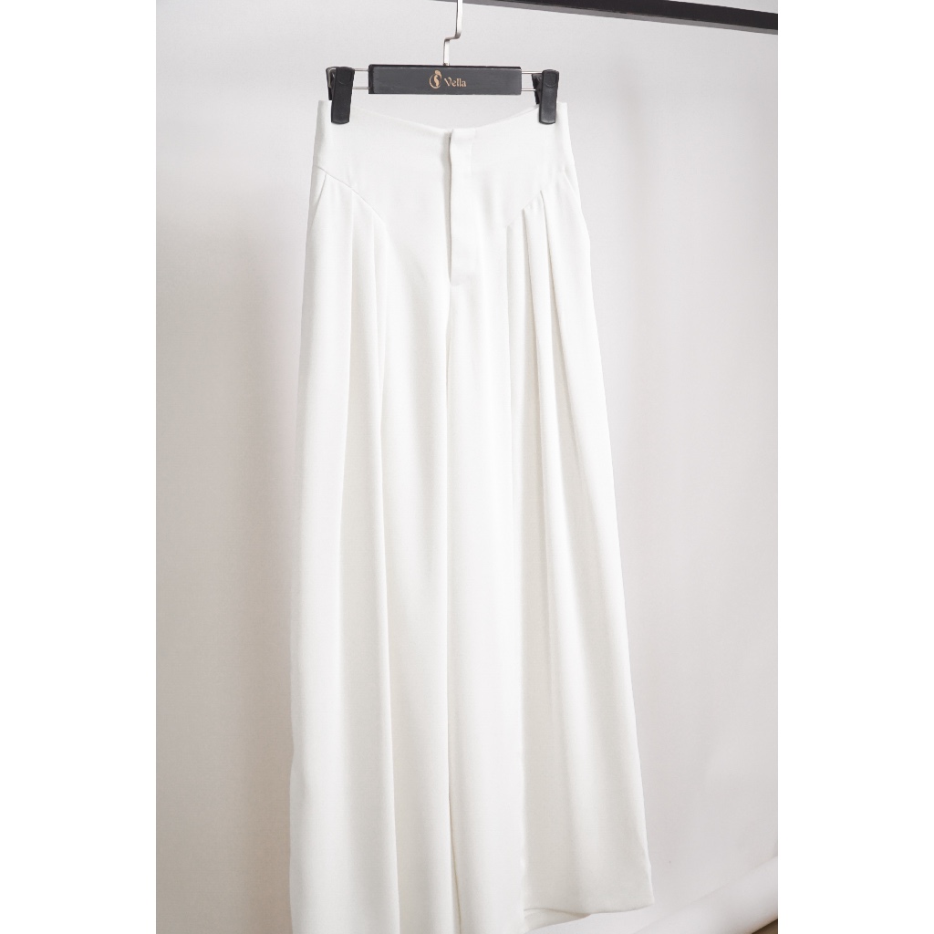 Quần culottes công sở màu trắng, màu đen che bụng Vella Fashion VQ23140
