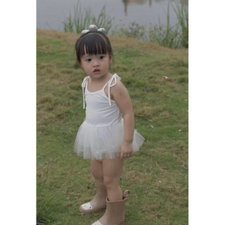 Đồ bơi váy trắng tiểu ballerina cho bé gái