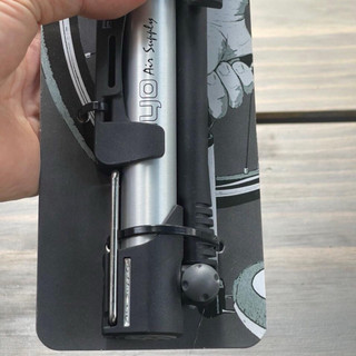 Bơm Đa Năng Gắn Xe Đạp Giyo GM-71, Max 140 PSI,Đồng Hồ Đo Áp Suất, Có Pad Treo Khung, Bơm Cho Van Nhỏ FV Và Van Lớn AV