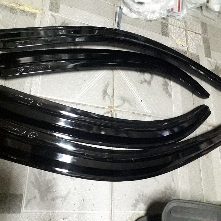 Vè che mưa xe Daewoo Lanos Hàn Quốc Phù hợp các đời xe, Nhựa Đen Cao Cấp (Giá 1 bộ)