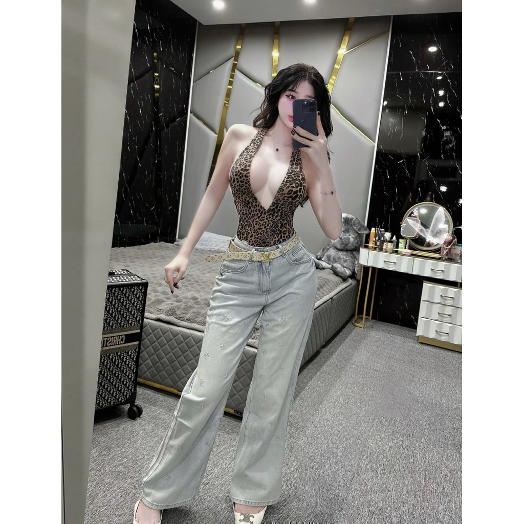 Áo bodysuit cổ yếm V hở lưng sexy hoạ tiết