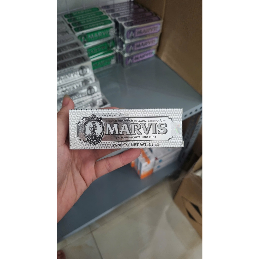 Kem Đánh Răng Ý Marvis Smokers Whitening Mint Loại Bỏ Mảng Bám Cừng Đầu, Hơi Thở Thơm Mát - 25ml/85ml
