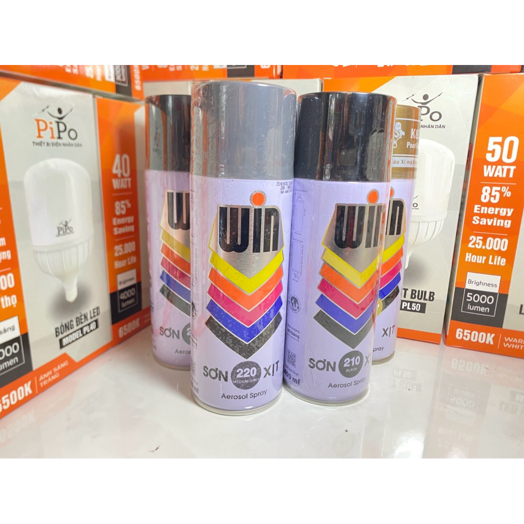 Sơn xịt WiN màu đen bóng 210