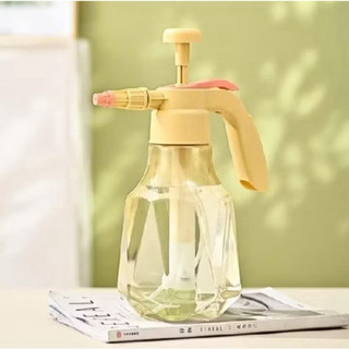 Bình xịt tưới cây - Máy bơm phun sương mịn với áp suất lớn, dung tích 1.5l, lý tưởng cho chăm sóc hoa cỏ.