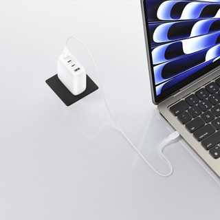 Bộ Adapter sạc nhanh Belkin 112W 4 cổng và cáp C-C 2M, 3 USB-C + 1 USB-A GaN màu trắng