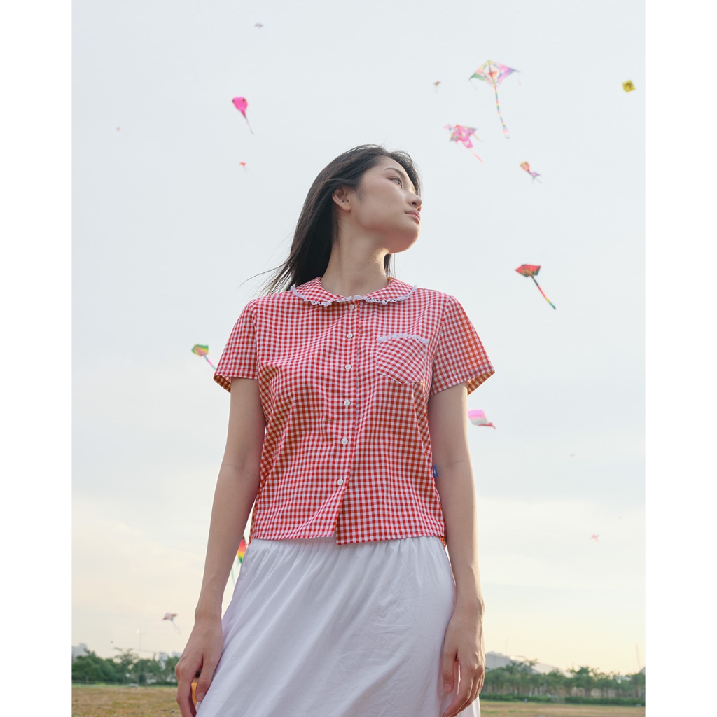 TheBlueTshirt - Áo sơ mi sọc caro cổ sen có viền ren ôm dáng nhẹ nữ tính - Ruby Jane Shirt