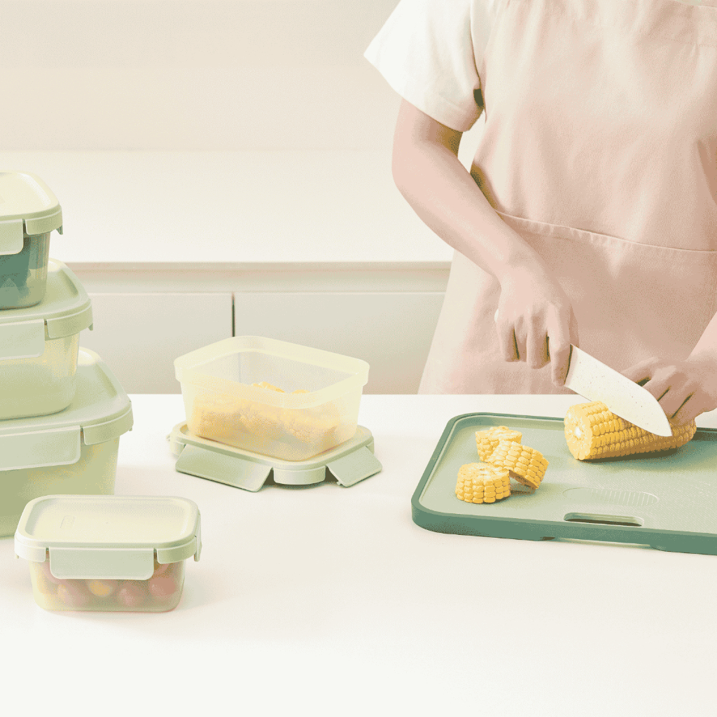 Bộ 3 hộp thực phẩm NẮP GÀI Hokkaido từ nhựa nguyên sinh kháng khuẩn, khử mùi, màu pastel xinh xắn
