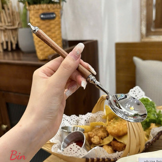 Muỗng cán gỗ cao cấp vừa tiện lợi vừa sang trọng