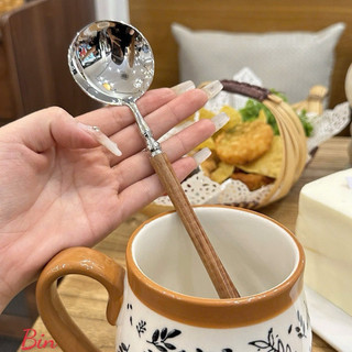 Muỗng cán gỗ cao cấp vừa tiện lợi vừa sang trọng