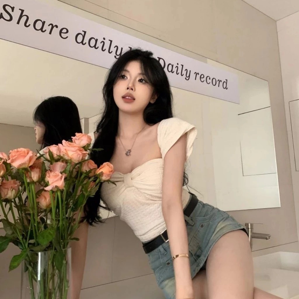 Áo croptop nữ sang chảnh phối cổ vuông rúm ngực siêu hottend 2025-Áo croptop nữ fresize 38-52kg