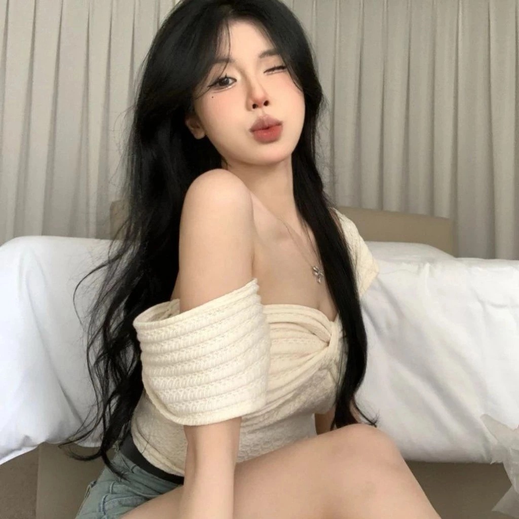 Áo croptop nữ sang chảnh phối cổ vuông rúm ngực siêu hottend 2025-Áo croptop nữ fresize 38-52kg