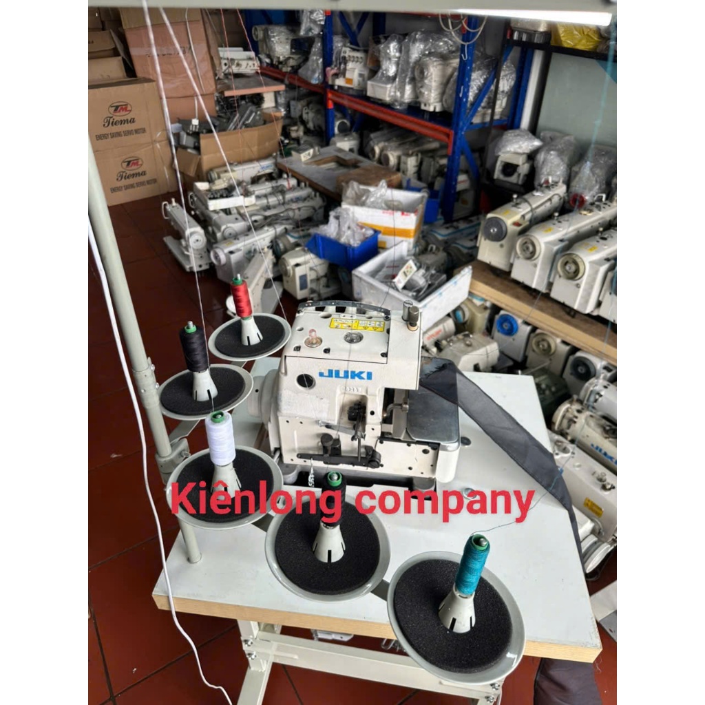 Máy vắt sổ juki NHẬT MO-6714  ( MO-6700)  mô tơ liền trục chân mặt bàn nhỏ gọn  Máy đã qua sử dụng