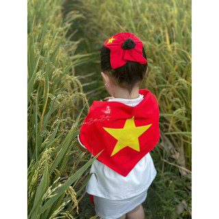 Dây cột tóc Scrunchie vuông đỏ in ngôi sao vàng Việt Nam thích hợp với các ngày lễ của Tổ Quốc