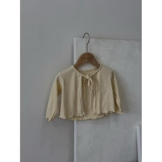 Set váy + Áo khoác cardigan dài tay bé gái màu kem