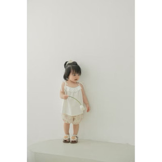 Set hoa nhí cổ sen phối yếm trắng cho bé gái