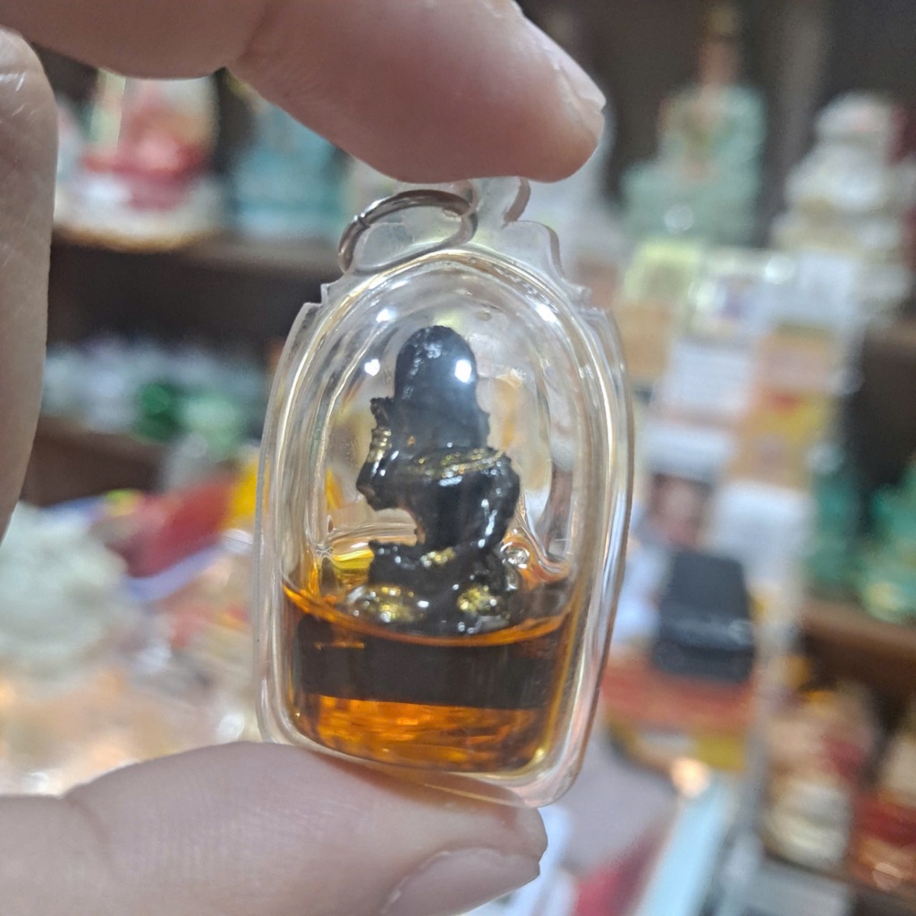 Móc Khóa Viền Nhựa Thủ Công – Điểm Nhấn Cá Tính Mỗi Ngày