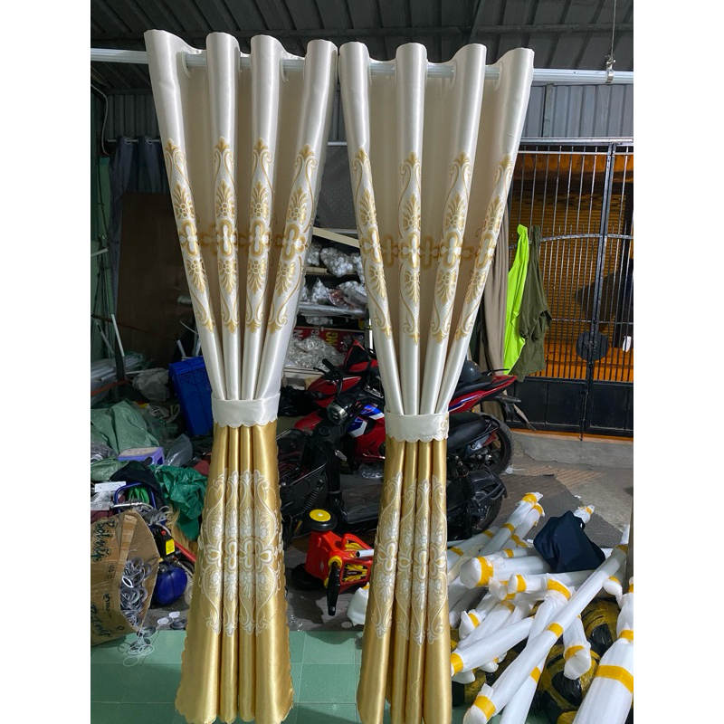 1 TẤM GẤM 3D MÀU VÀNG CỔ ĐIỂN PHỐI NỀN KEM CHƯA CÓ CÂY TREO - TREO 1 TẤM MUA 1 TẤM _TREO 2 TẤM MUA 2 TẤM RÈM CỬA VIỆT HÀ
