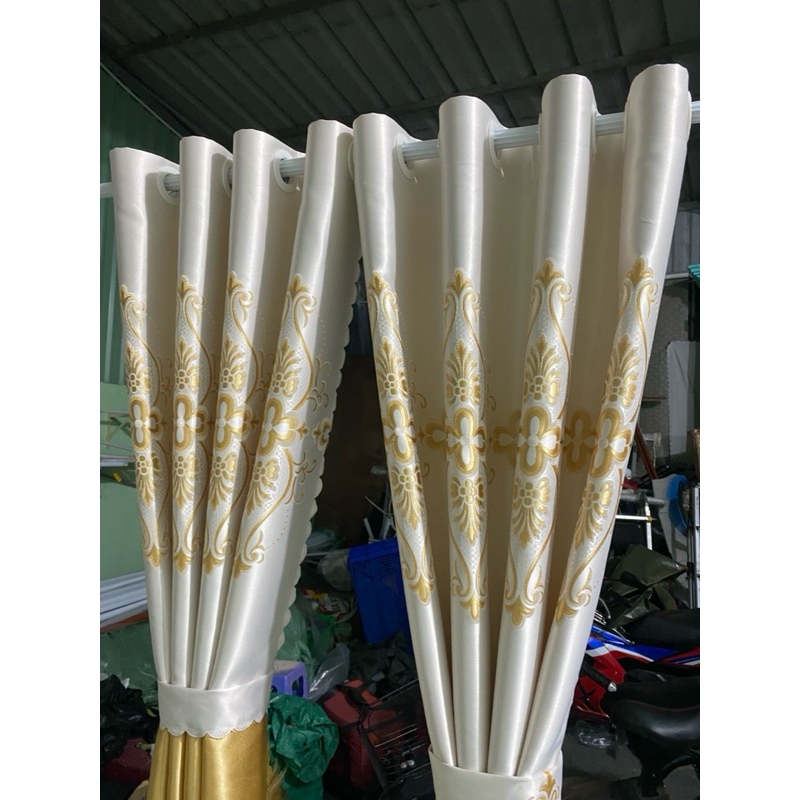 1 TẤM GẤM 3D MÀU VÀNG CỔ ĐIỂN PHỐI NỀN KEM CHƯA CÓ CÂY TREO - TREO 1 TẤM MUA 1 TẤM _TREO 2 TẤM MUA 2 TẤM RÈM CỬA VIỆT HÀ